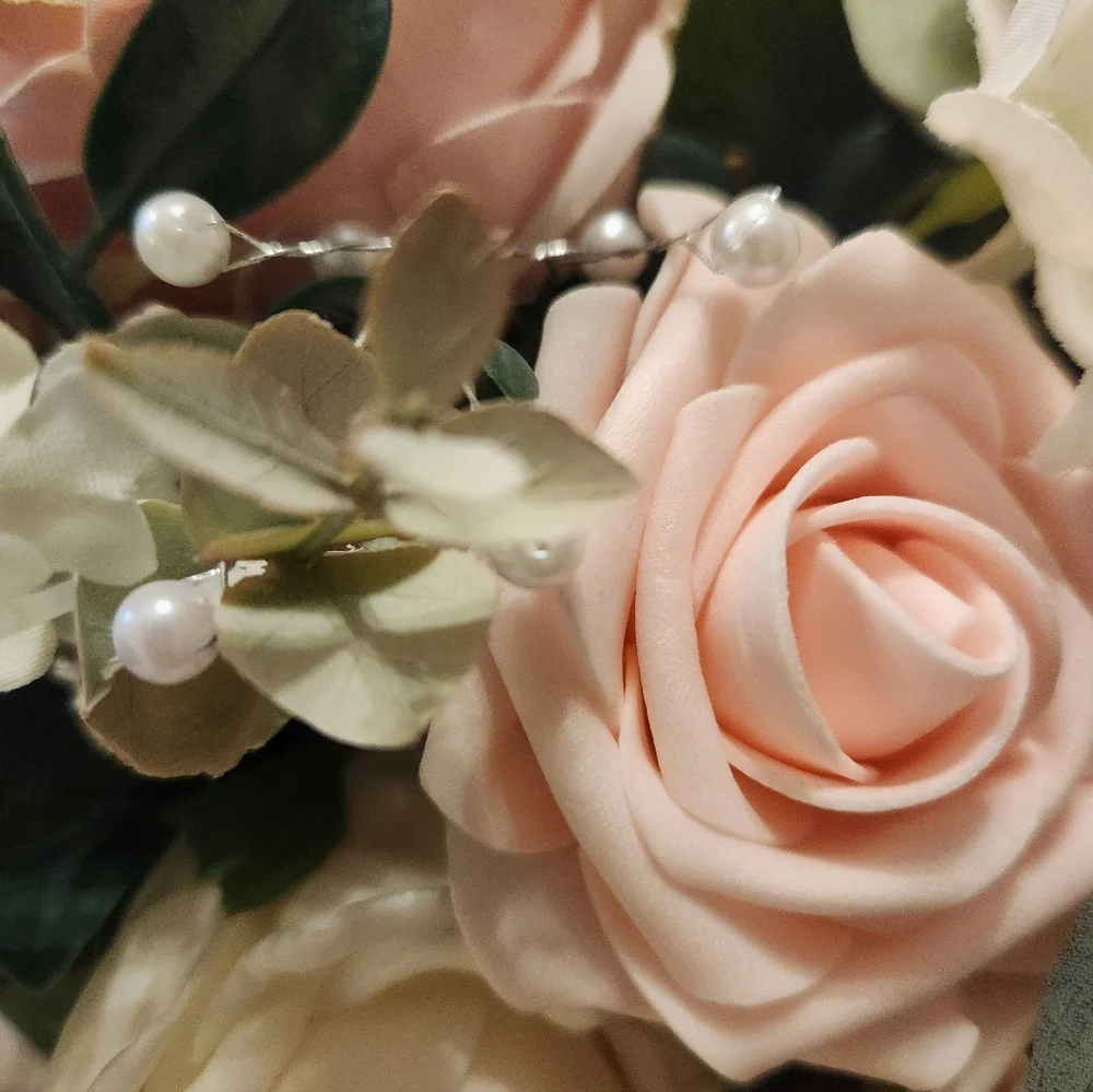 Ling’s Moments Bridal Bouquet in Dusty Rose & Cream Wedding, Like New Plus Extra